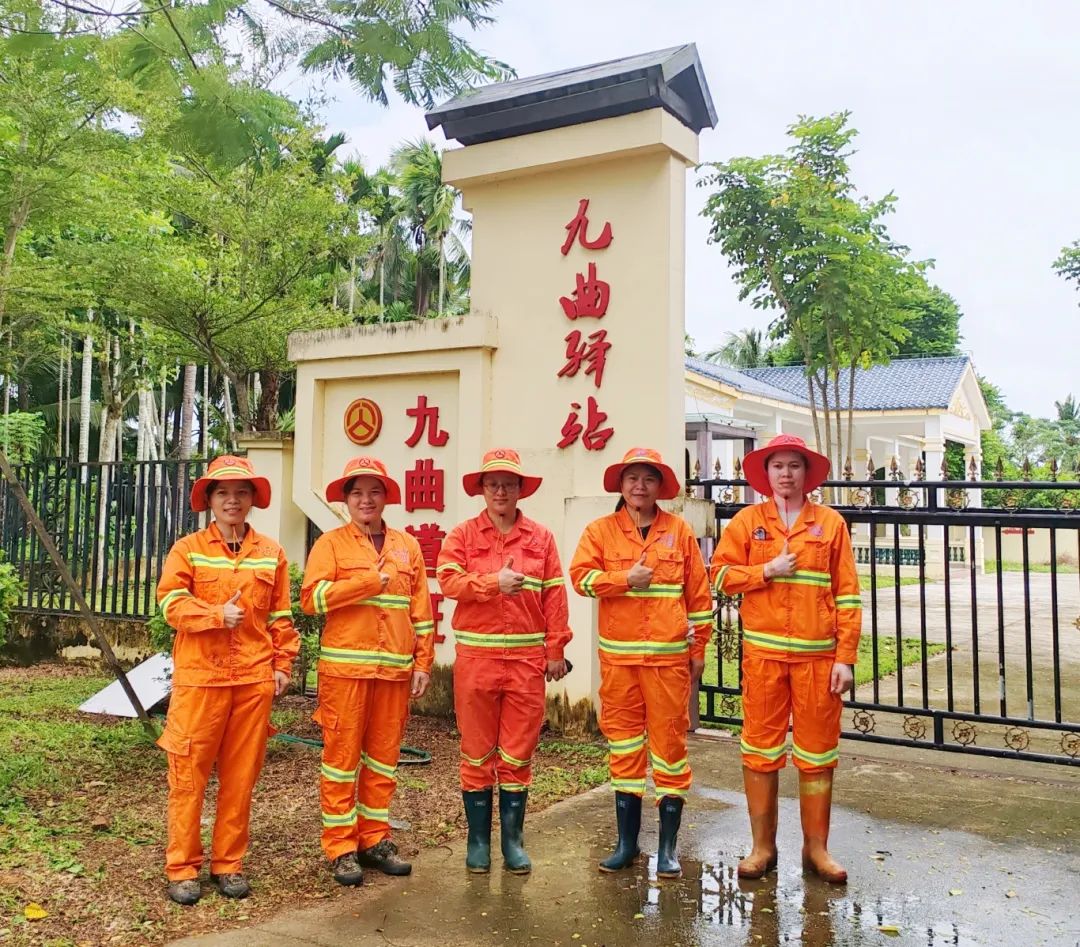 致敬最美公路人！